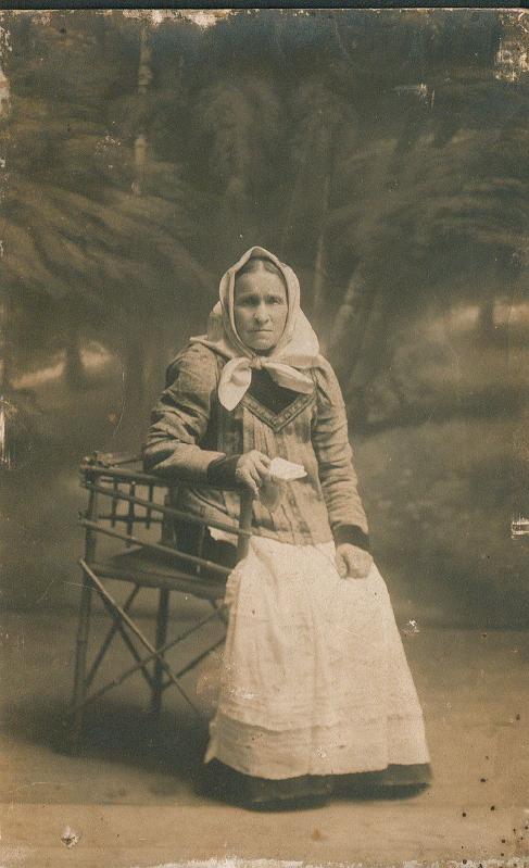 1900 -1.jpg - Zdjęcie wykonane przed rokiem 1900. Nz. Matka Heleny Gniady